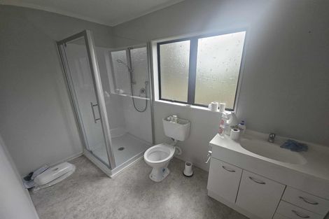 Photo of property in 35 Oxford Street, Fairfield, Hamilton, 3214