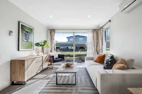 Photo of property in 24 Darion Drive, Flat Bush, Auckland, 2019