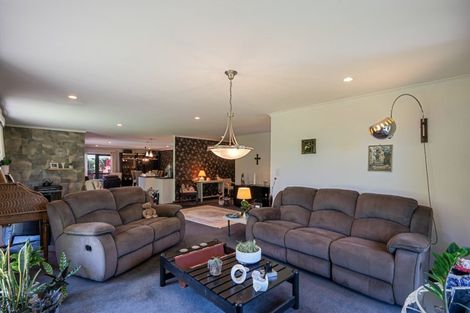 Photo of property in 51 Pohutukawa Drive, Levin, 5571