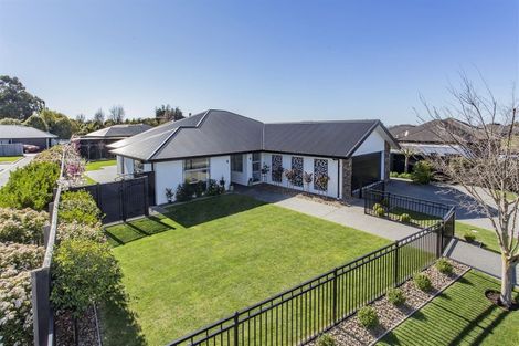 Photo of property in 29 Franklin Drive, Rangiora, 7400