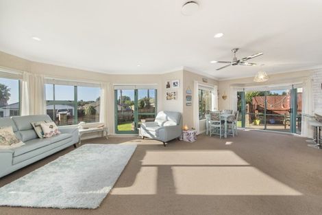 Photo of property in 6 Maddison Place, Welcome Bay, Tauranga, 3112