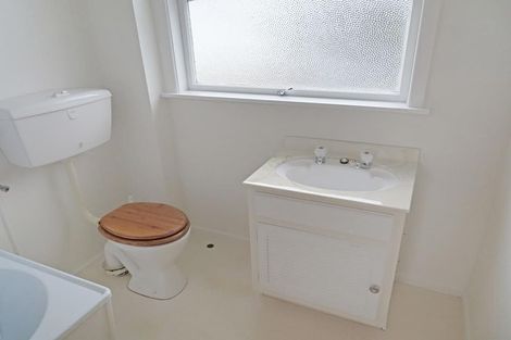 Photo of property in Shakespeare Flats, 8/48 Merton Street, Trentham, Upper Hutt, 5018