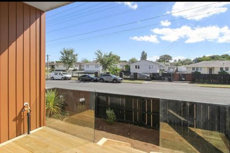 Photo of property in 1/15 Old Wairoa Road, Papakura, 2110