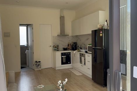 Photo of property in 12 Te Awa Place, Red Beach, 0932