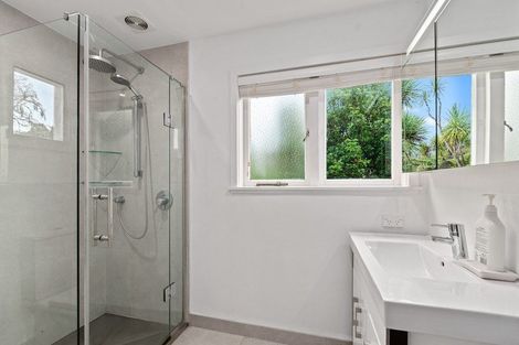Photo of property in 49 Chatham Avenue, Paremoremo, Auckland, 0632