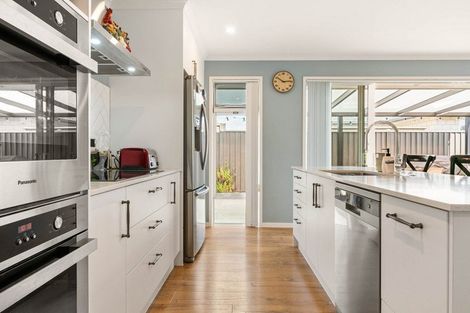 Photo of property in 32 Trans Tasman Way, Pyes Pa, Tauranga, 3112