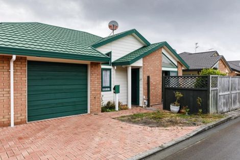 Photo of property in Miramar Villas, 6u7 Brussels Street, Miramar, Wellington, 6022