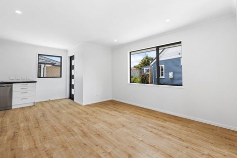Photo of property in 85a/1 Atkinson Road, Titirangi, Auckland, 0604