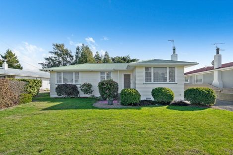 Photo of property in 9 Madden Place, Solway, Masterton, 5810
