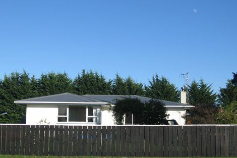 Photo of property in 12 Mazengarb Road, Paraparaumu Beach, Paraparaumu, 5032