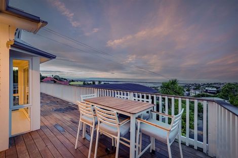 Photo of property in 182 Mount Pleasant Road, Mount Pleasant, Christchurch, 8081