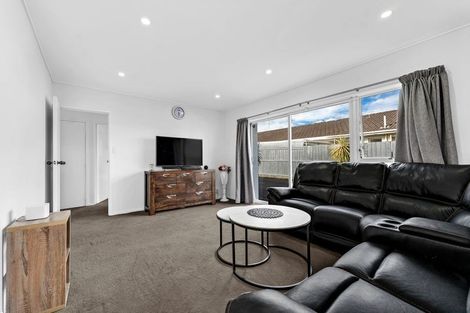 Photo of property in 1/26 Airfield Road, Takanini, 2112