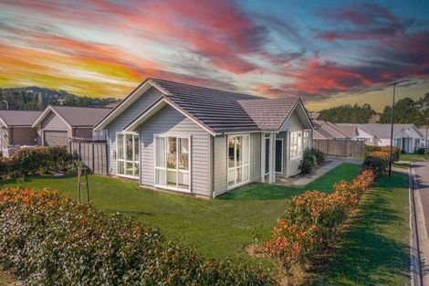 Photo of property in 5 Aro Mato Place, Huapai, Kumeu, 0810
