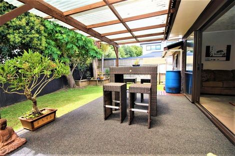 Photo of property in 17 Garelja Road, Henderson, Auckland, 0612