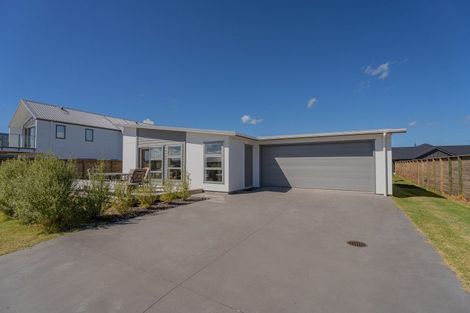Photo of property in 8 Ngaroma Crescent, Whitianga, 3510