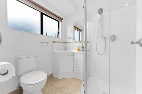 Photo of property in 18 Lanham Lane, Massey, Auckland, 0614