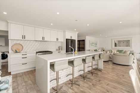 Photo of property in 53 Motiti Road, Papamoa Beach, Papamoa, 3118