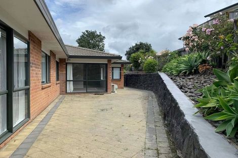 Photo of property in 1 San Carlo Court, Henderson, Auckland, 0612