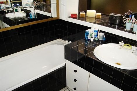 Photo of property in 1/2 Brigid Place, Mount Pleasant, Christchurch, 8081