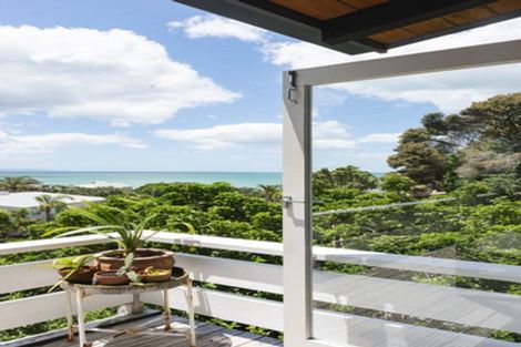 Photo of property in 20 Glenelg Road, Red Beach, 0932