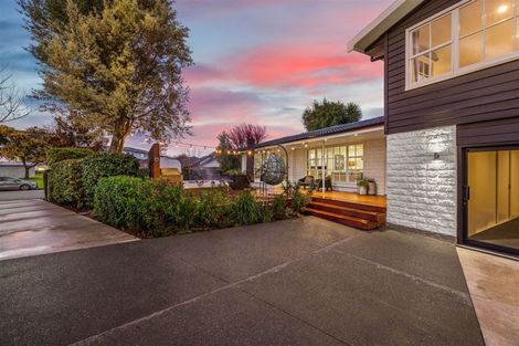 Photo of property in 7 Parkstone Avenue, Ilam, Christchurch, 8041