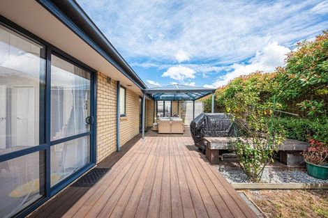 Photo of property in 43a Shortland Street, Wainoni, Christchurch, 8061