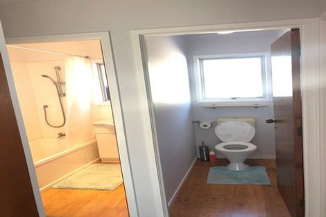 Photo of property in 2/8 Putney Place, Ranui, Auckland, 0612