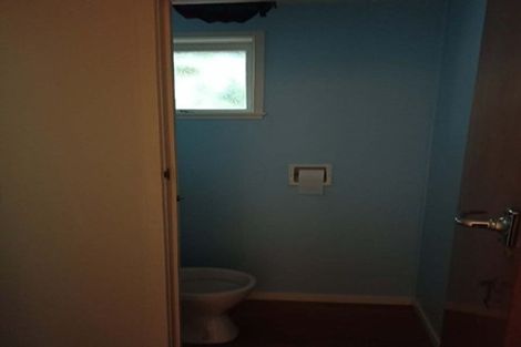 Photo of property in 15 Pohutukawa Avenue, Red Beach, 0932