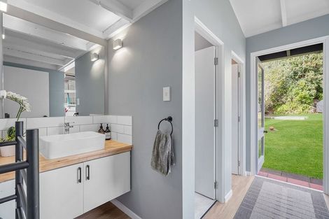 Photo of property in 3428 Pourerere Beach Road, Pourerere, Waipawa, 4271