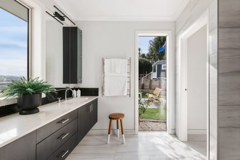 Photo of property in 40 Broadwater Close, Pyes Pa, Tauranga, 3112