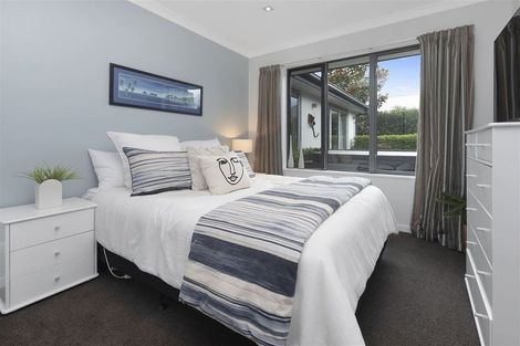 Photo of property in 7 Millpond Place, Parklands, Christchurch, 8083