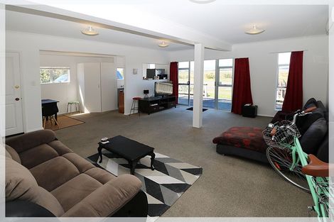 Photo of property in 67 Hartley Street, Foxton Beach, Foxton, 4815