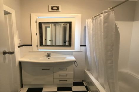 Photo of property in 7a Hawker Street, Mount Victoria, Wellington, 6011