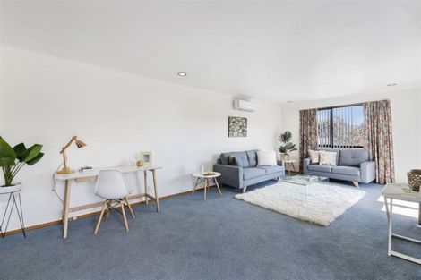 Photo of property in 6 Calverton Place, Halswell, Christchurch, 8025