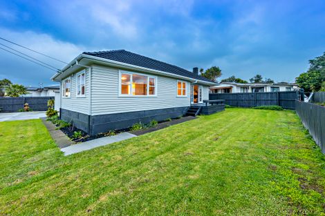 Photo of property in 8 Tidal Road, Mangere, Auckland, 2022