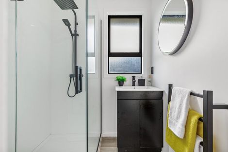 Photo of property in 38 Meilland Place, Glen Eden, Auckland, 0602