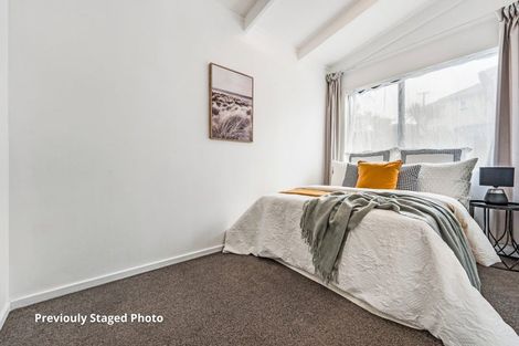 Photo of property in 2/104 Ocean View Road, Northcote, Auckland, 0627
