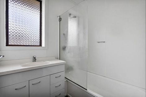 Photo of property in 72 Reid Avenue, Hawera, 4610