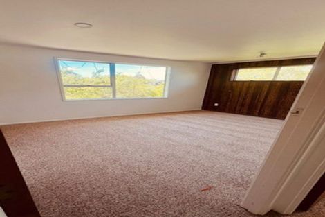 Photo of property in 8 Glucina Place, Glen Eden, Auckland, 0602