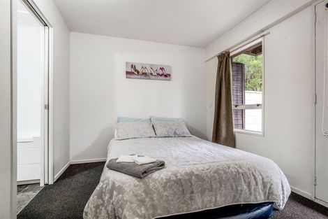 Photo of property in 415a Avonhead Road, Avonhead, Christchurch, 8042