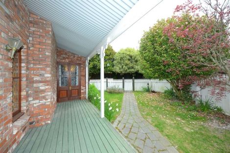 Photo of property in 16 Glenburn Place, Avonhead, Christchurch, 8042