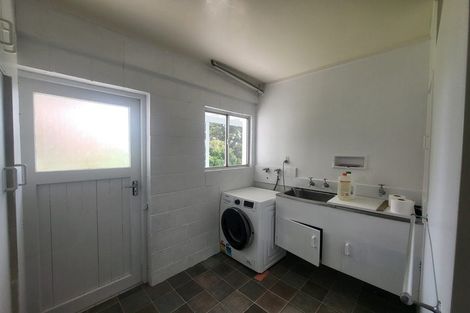 Photo of property in 5 Elizabeth Place, Mairangi Bay, Auckland, 0630