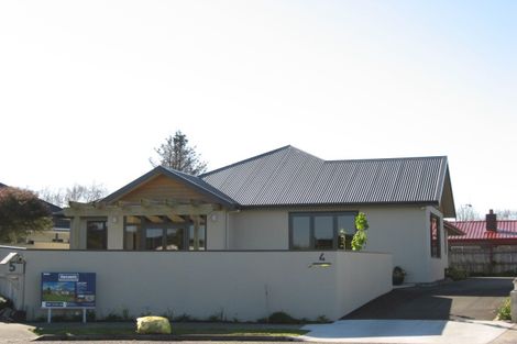 Photo of property in 4 Mcilwaine Place, Marton, 4710