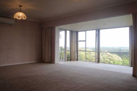 Photo of property in 15 Karitane Drive, Cashmere, Christchurch, 8022