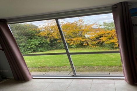 Photo of property in 415 Glenfield Road, Glenfield, Auckland, 0629