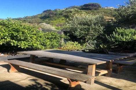 Photo of property in 33 Rua Street, Lyall Bay, Wellington, 6022