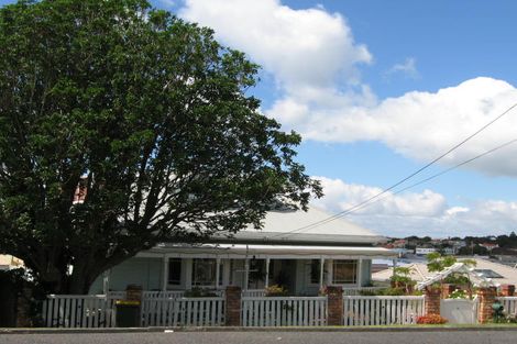 Photo of property in 2/5 Prospect Terrace, Milford, Auckland, 0620