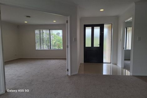 Photo of property in 4 Shiraz Place, Henderson, Auckland, 0612