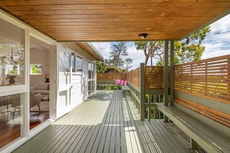 Photo of property in 7 Tranquil Glade, Hillcrest, Auckland, 0627