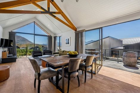 Photo of property in 19 Hackett Road, Jacks Point, Queenstown, 9371